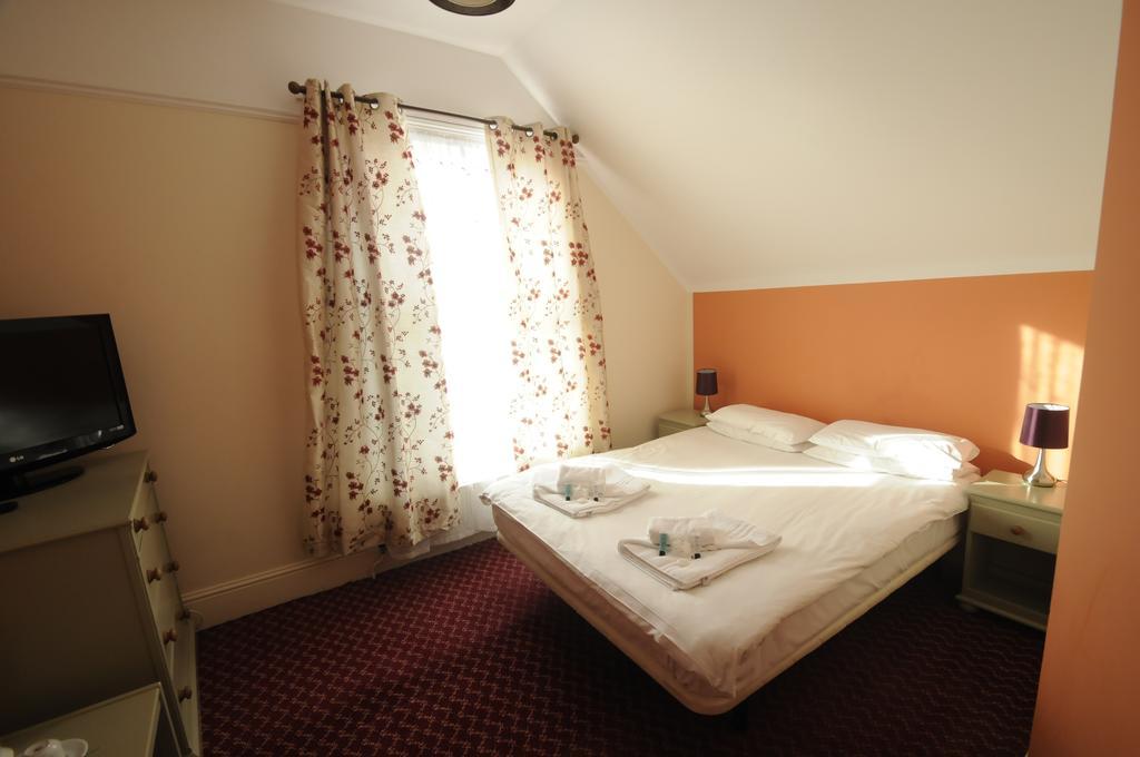 Royal Oak Hotel ホークハースト エクステリア 写真