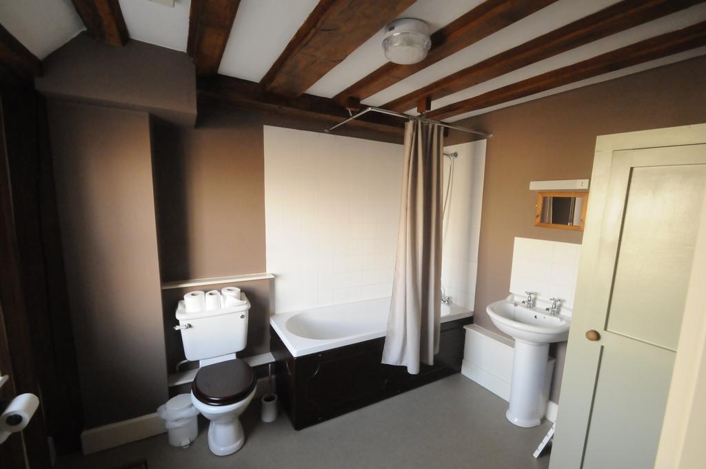 Royal Oak Hotel ホークハースト エクステリア 写真