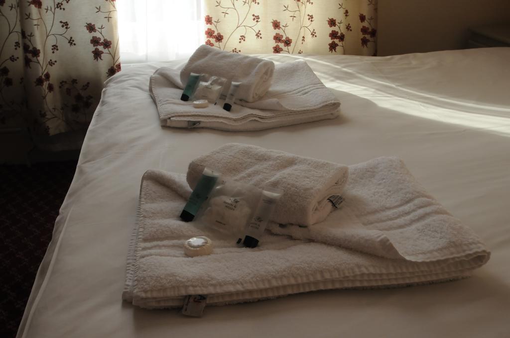 Royal Oak Hotel ホークハースト エクステリア 写真