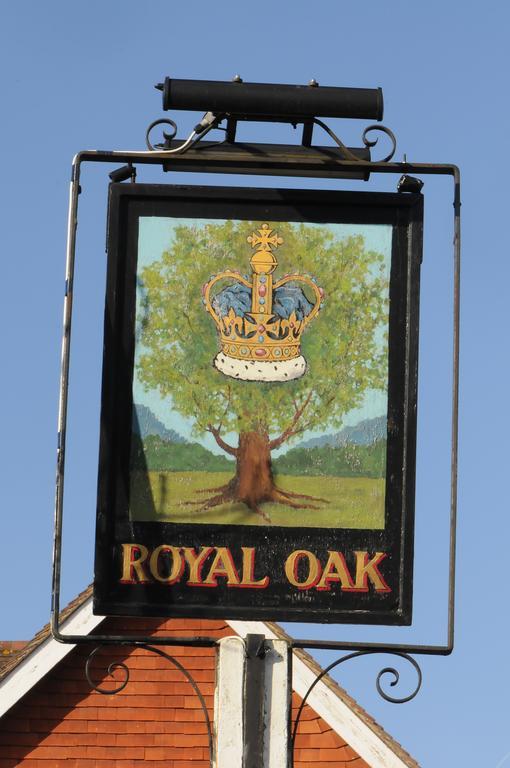 Royal Oak Hotel ホークハースト エクステリア 写真
